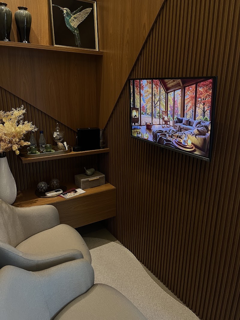 Dra. Lara Zanatta - Odontologia e Harmonização Orofacial