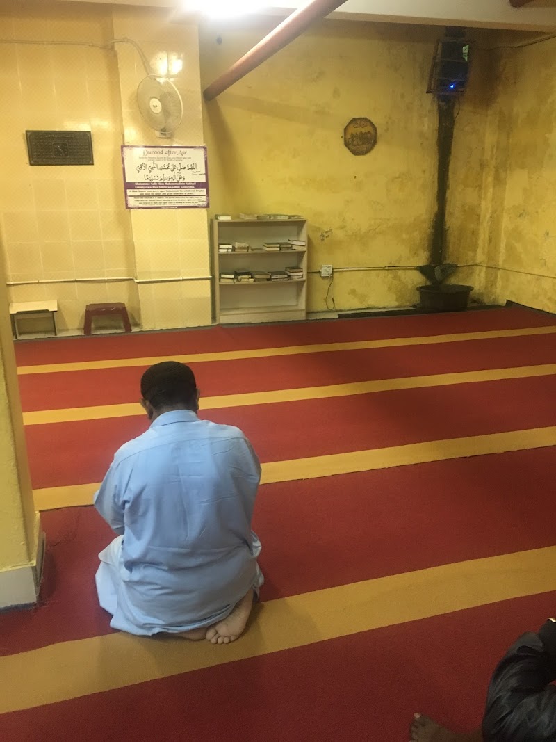 Masjid, Plein Street Jamat Khana photo 6