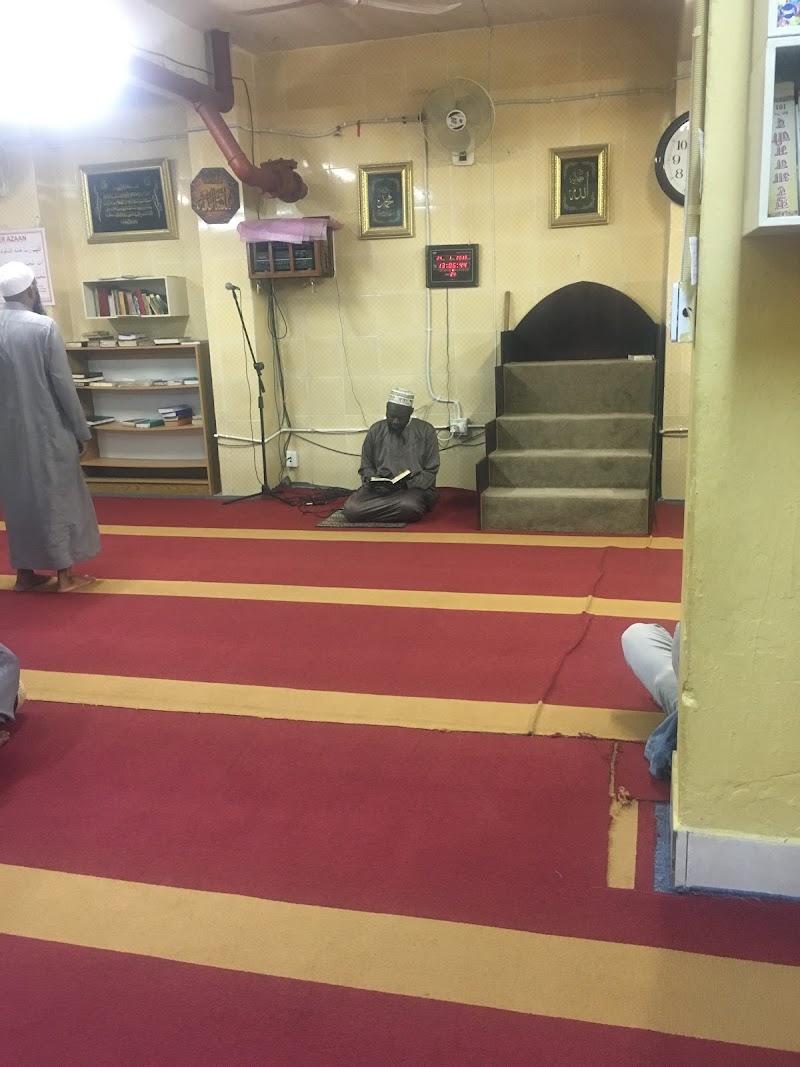 Masjid, Plein Street Jamat Khana photo 5