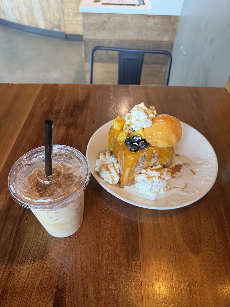 LUMI Dessert Cafe photo 3