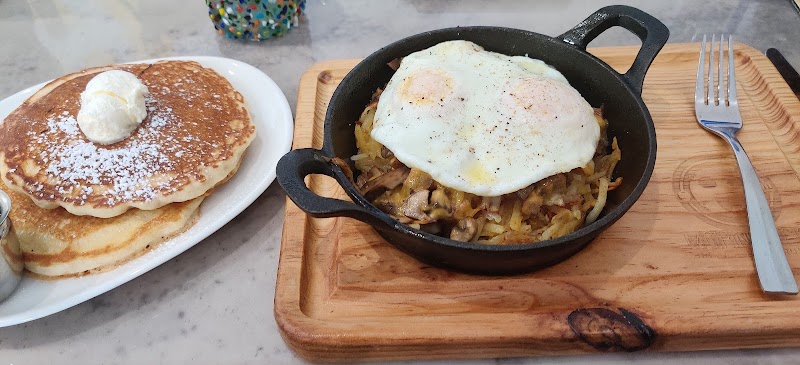 Mornings Breakfast & Brunch photo 2