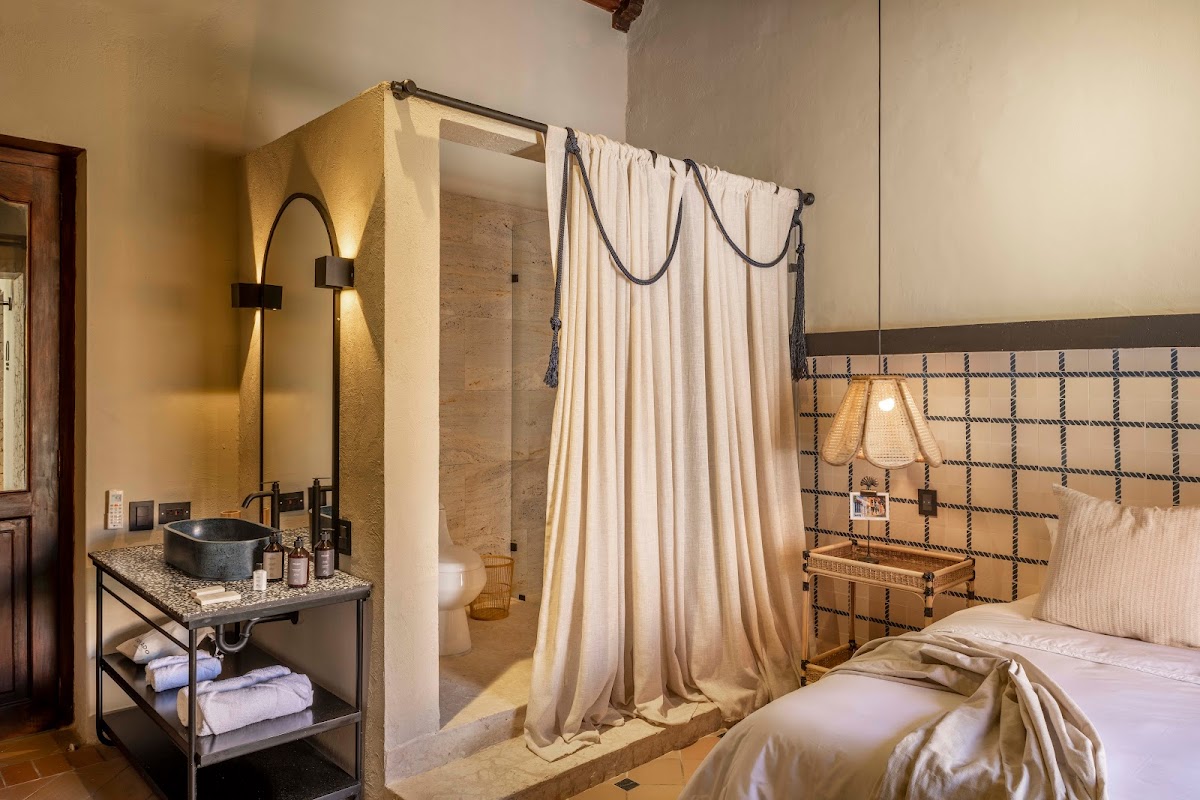 Privado Designer Hotel Boutique — 3