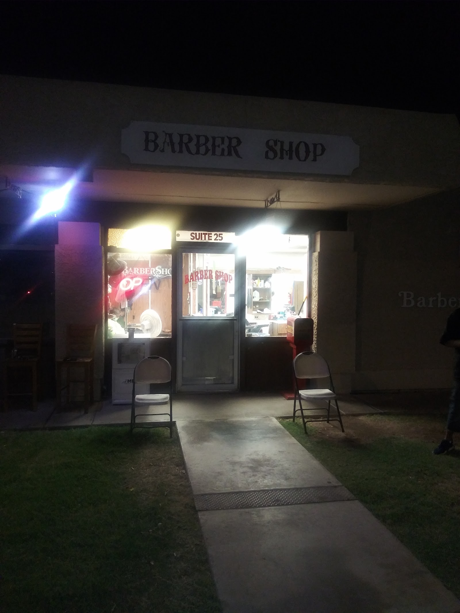MATTHEW'S BARBER SHOP photo 2