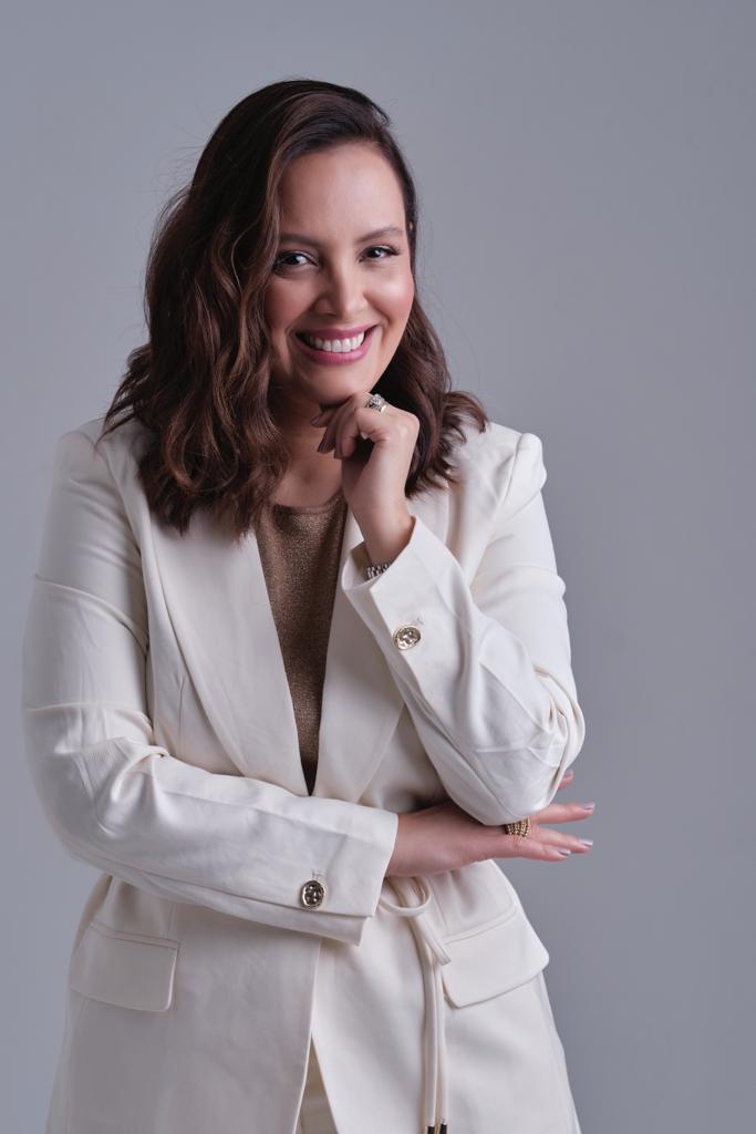 Dra. Mayra Tosta | Dermatologista