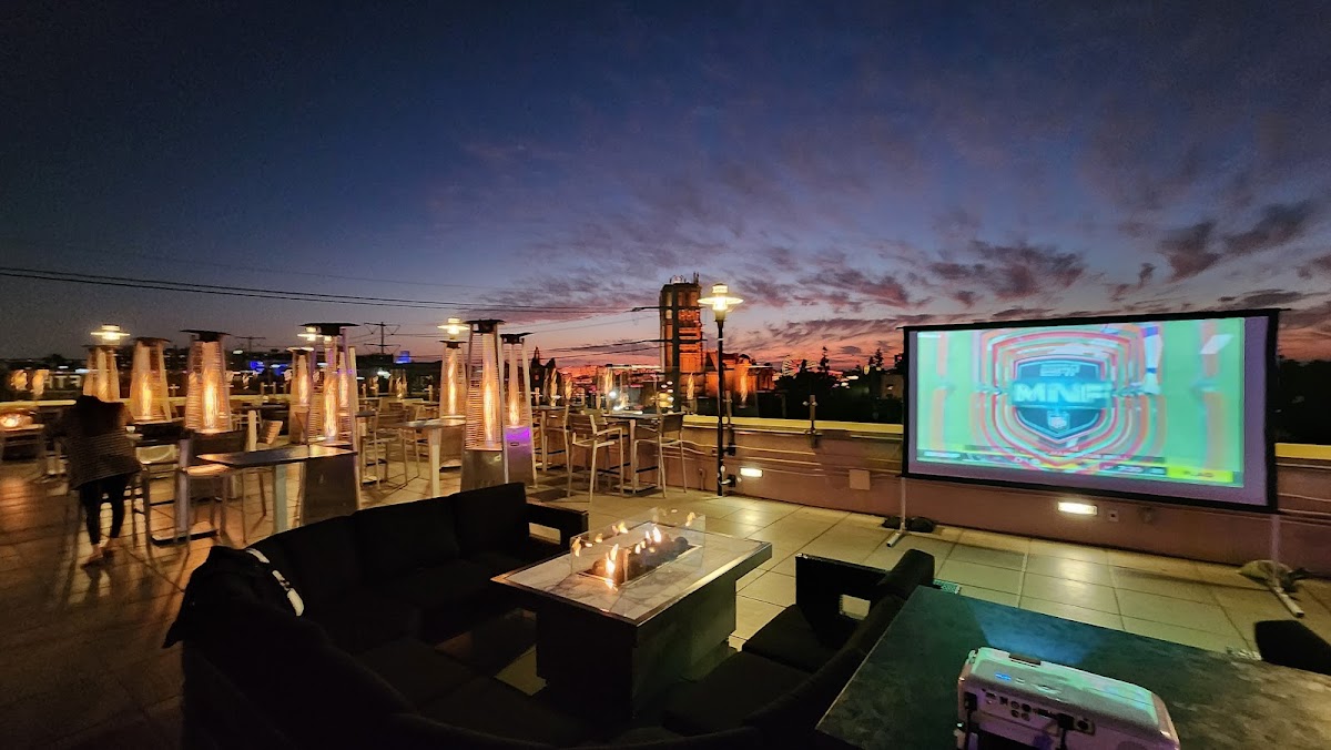 The FIFTH Rooftop Restaurant & Bar photo 3