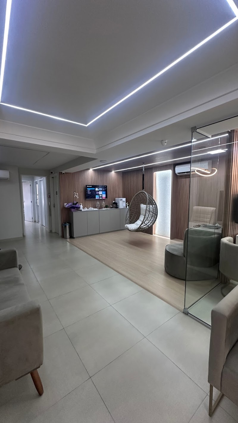 Clínica Dentária SorriaMed/ Dentista no Méier especialistas em Próteses Fixas. Implantes e Estética Avançada. - foto 4