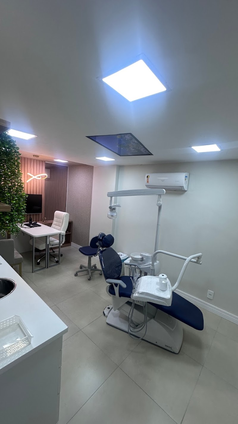 Clínica Dentária SorriaMed/ Dentista no Méier especialistas em Próteses Fixas. Implantes e Estética Avançada. - foto 2