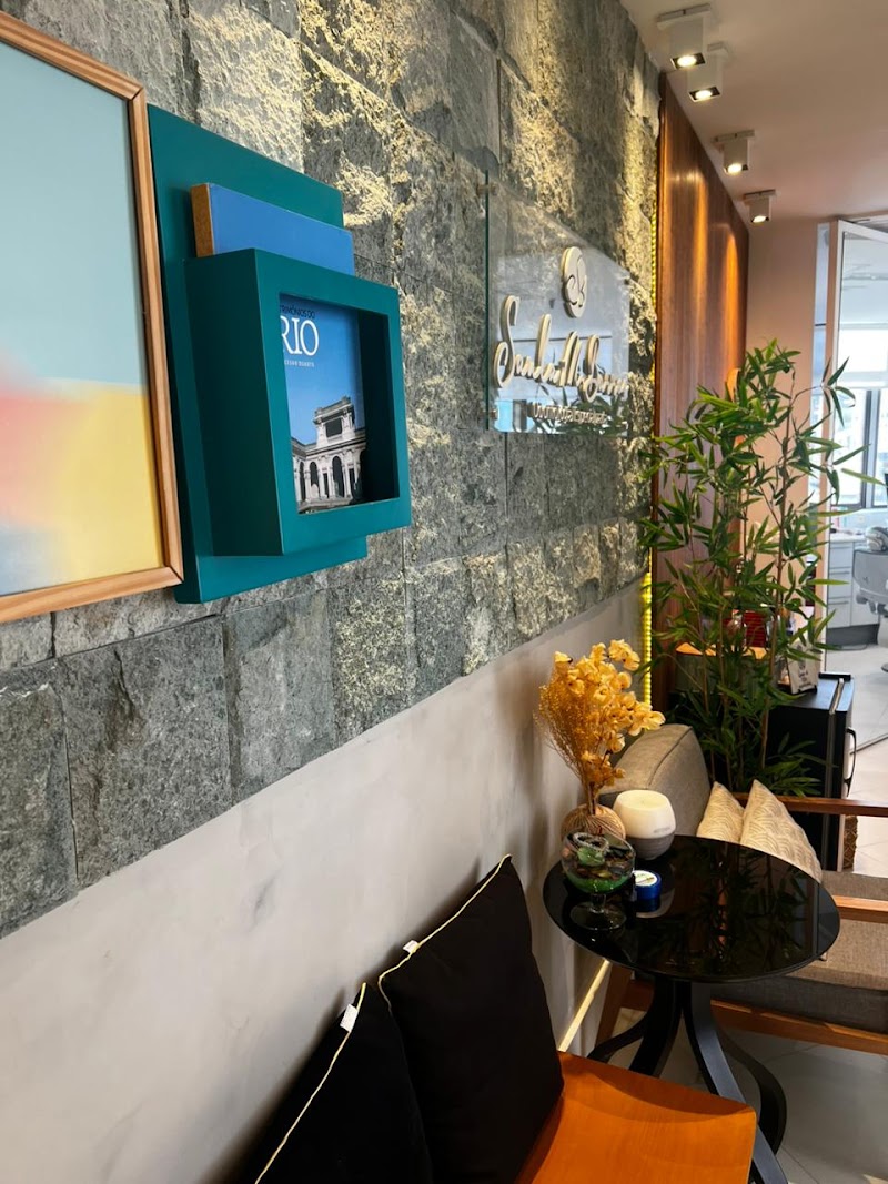 Dra. Aline Reis - Cirurgiã Dentista