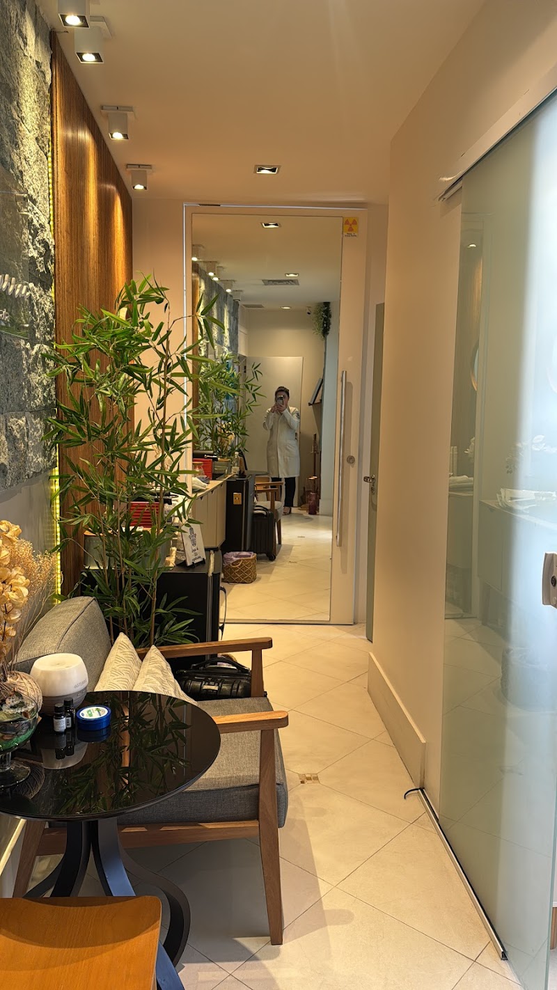 Dra. Aline Reis - Cirurgiã Dentista - foto 2