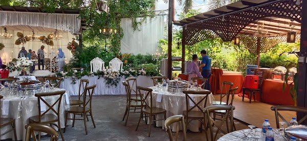 De Pauh Garden Restaurant & Cafe - Photo 1