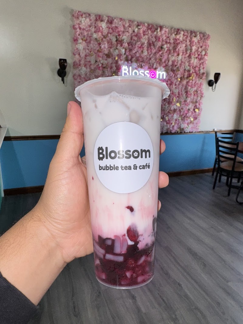 Blossom bubble tea & cafe photo 2