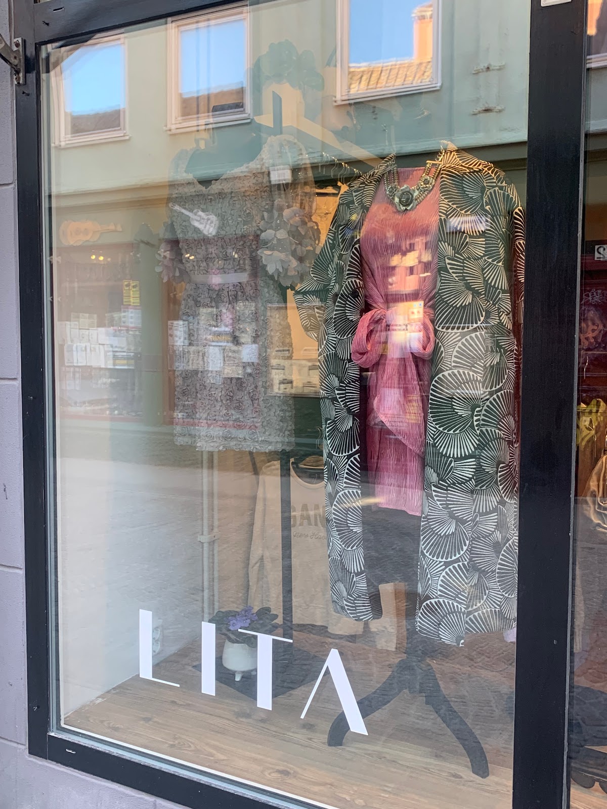 LITA Secondhand Exclusive