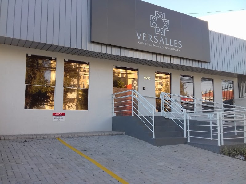 Versalles Clínica Odontológica | Invisalign , Implante, Odontopediatria, Protese - foto 2