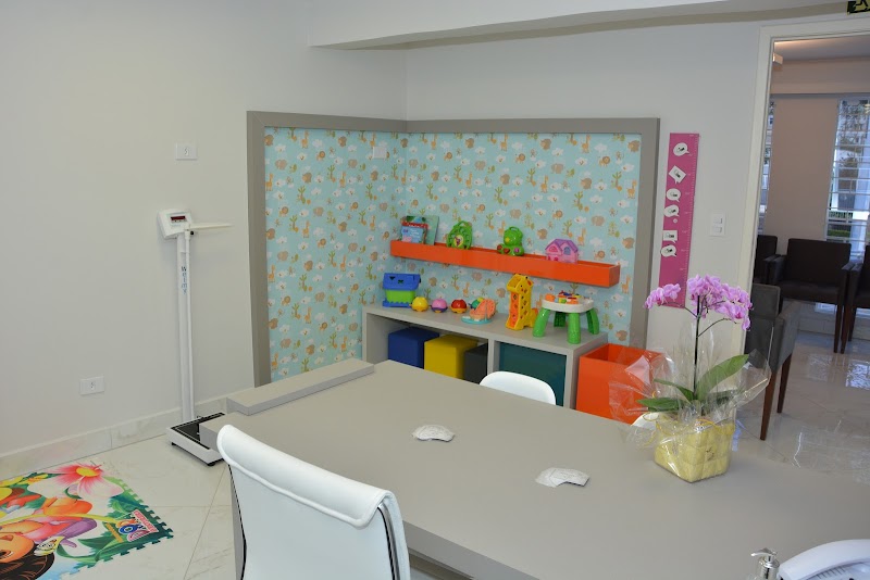 Versalles Clínica Odontológica | Invisalign , Implante, Odontopediatria, Protese - foto 4