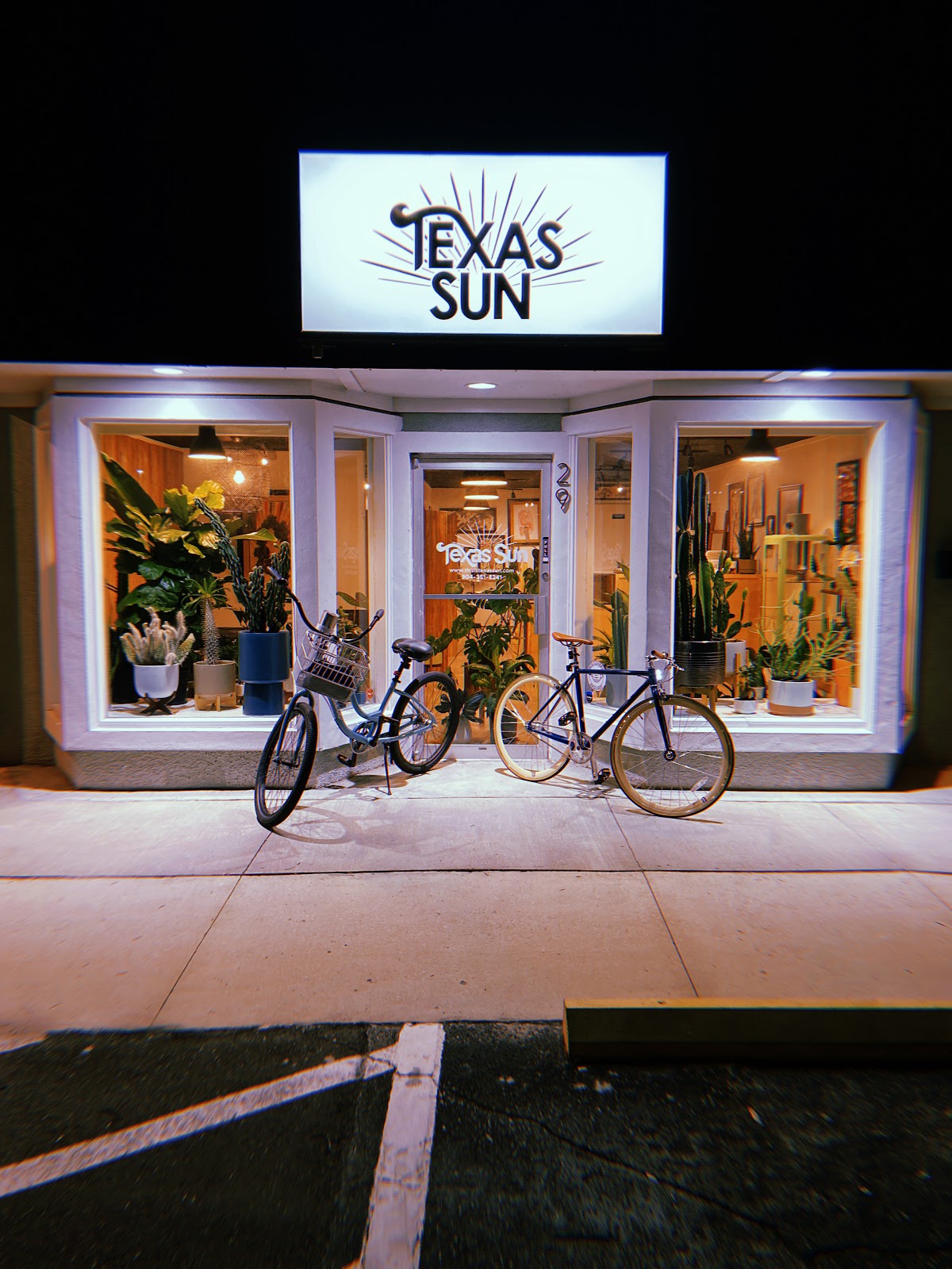 Texas Sun tattoo parlor in Jacksonville Beach, FL