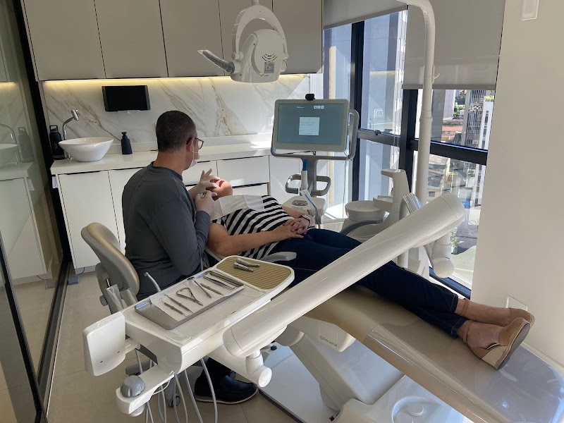 MZ Espaço Odonto - Dr. Marcelo Zanforlim - Dentista Ortodontista - foto 3