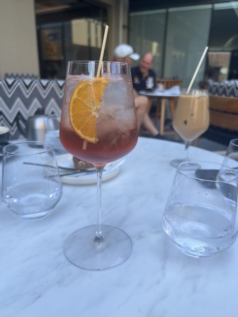 Deco Lounge at The Tasman photo 9