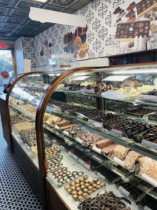 Kilwins Ice Cream - Chocolate - Fudge photo 4