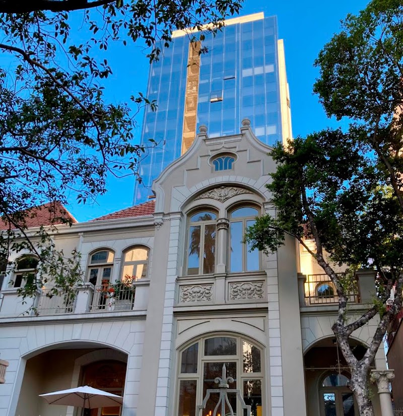 Dra. Laura Schaurich Prato