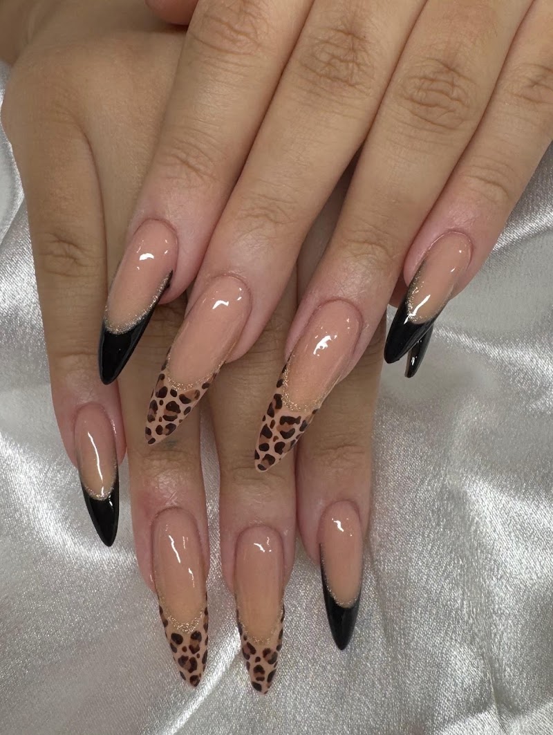 Unforgettable Nail & Beauty Bar