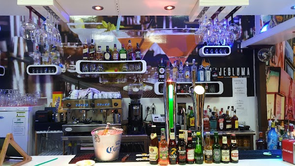 Bar Cafetería Anjegluma