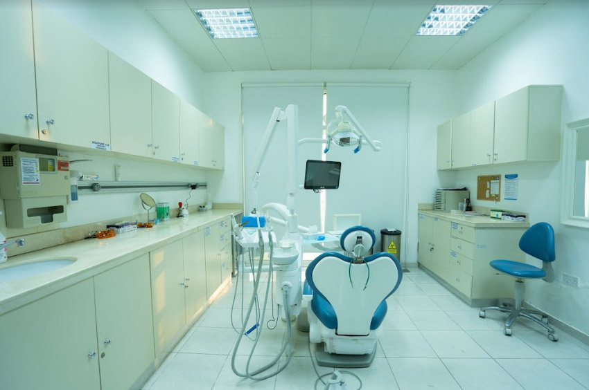 Dr. Hossein Yavari – Hair Transplant Doctor in Abu Dhabi | FUE, DHI & PRP 4