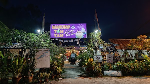 Warung Tomyam Kelapa Muda - Photo 1
