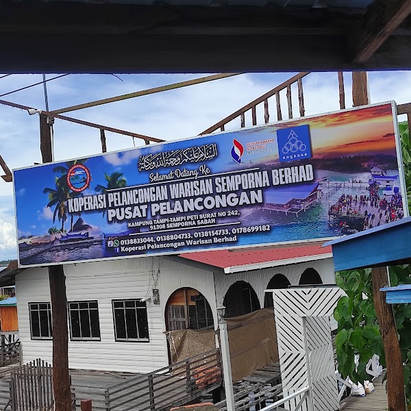 Pinky Licious D'Corner - Photo 1