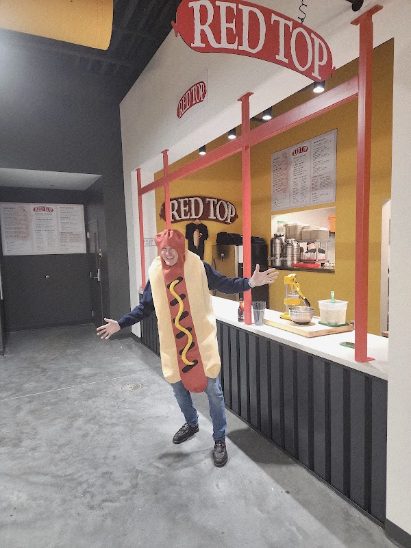 LUNDY'S HOT DOGS exterior