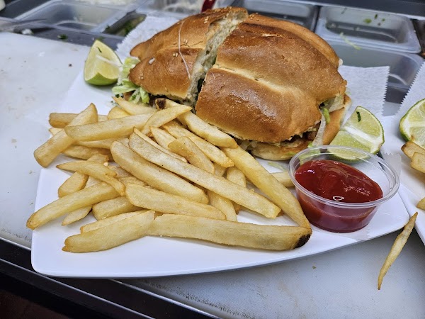 Photo by Restaurante - GUATELINDA