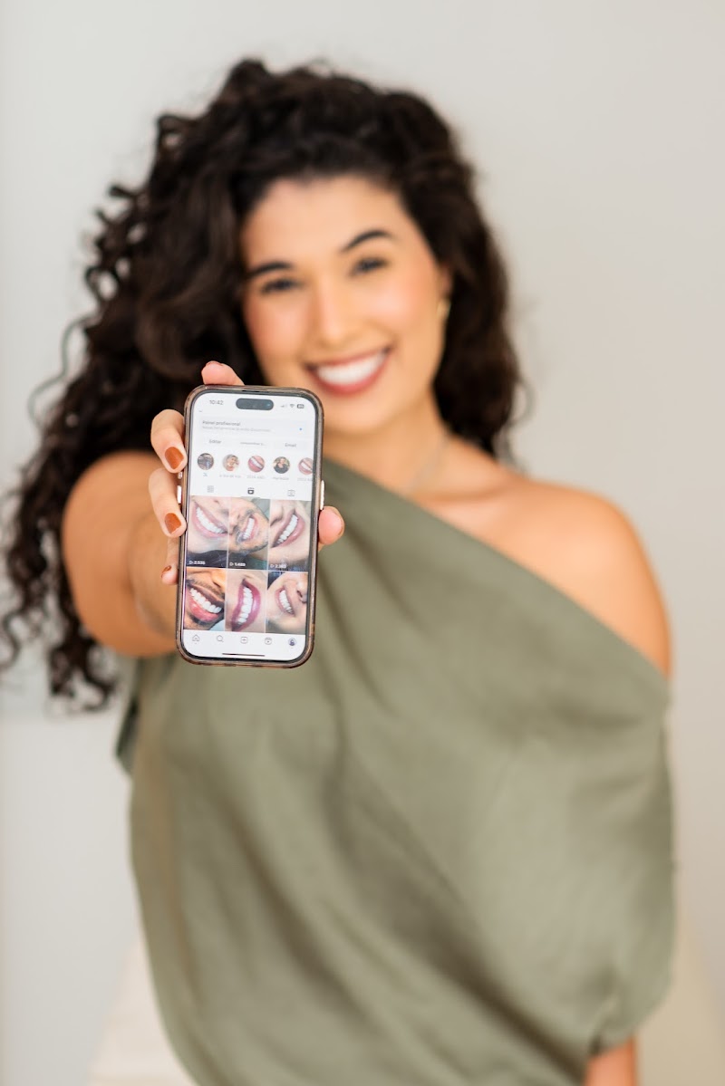 Dra. Cláudia Carvalho - Dentista - foto 5