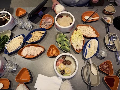 The Dolar Shop Hot Pot Manhattan photo 3