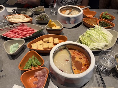 The Dolar Shop Hot Pot Manhattan photo 4