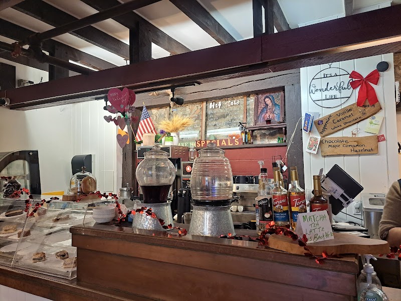 Lake House Cafe photo 1