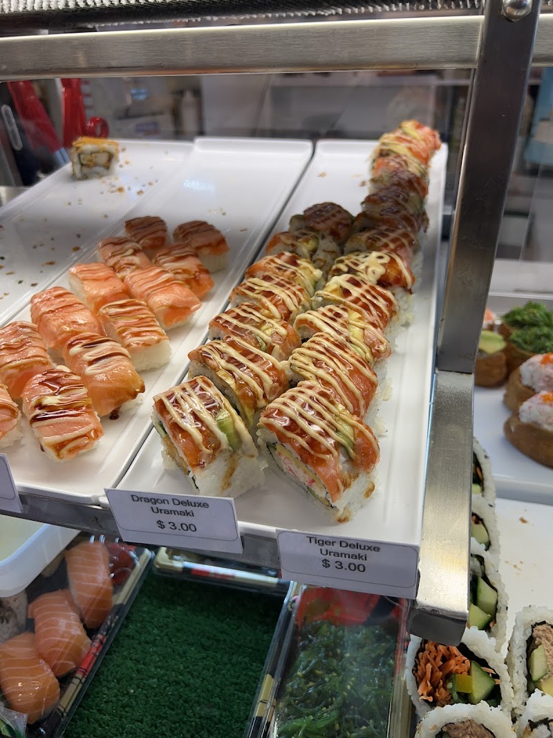 Hi Sushi Newtown photo 2