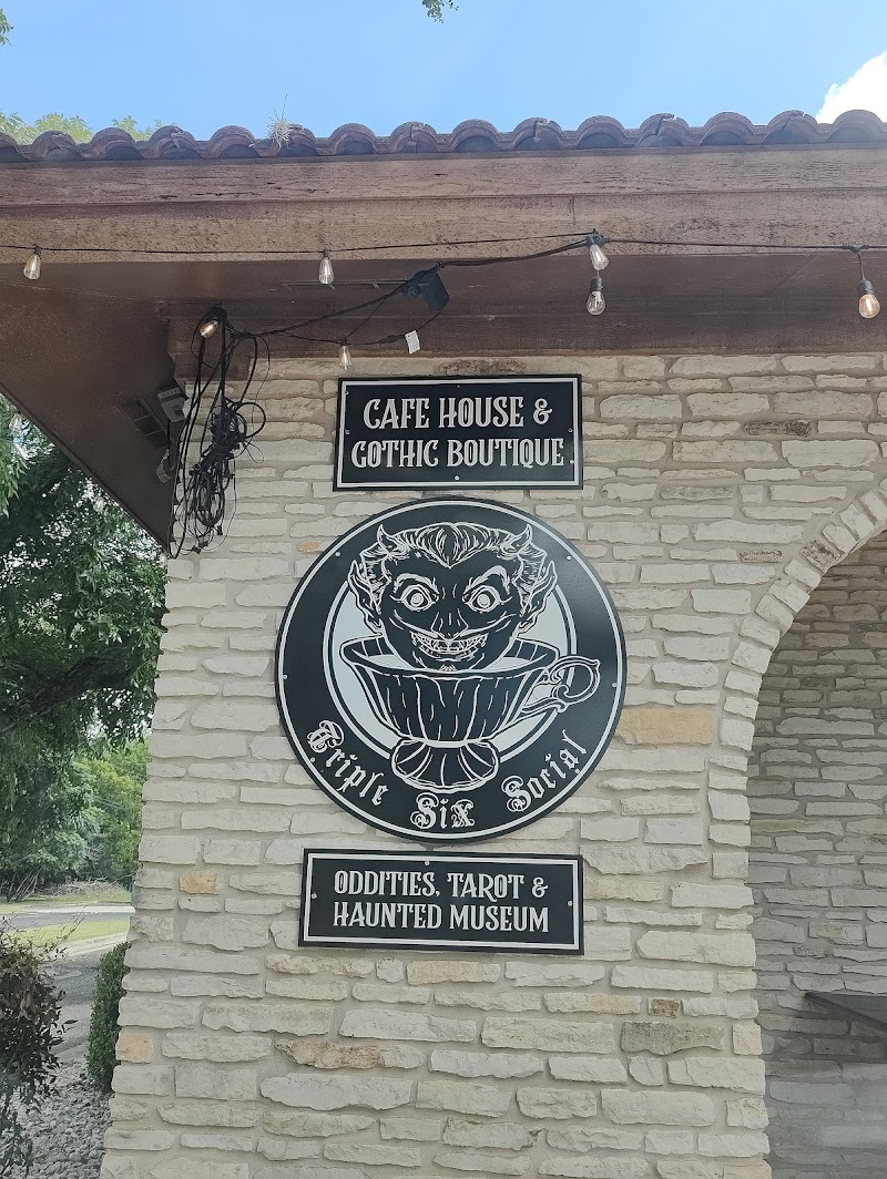 Triple Six Social photo 3