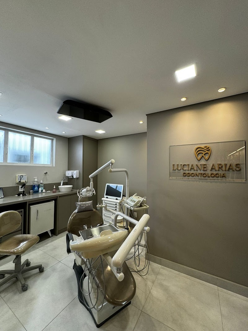 Dra. Luciane Arias - foto 2