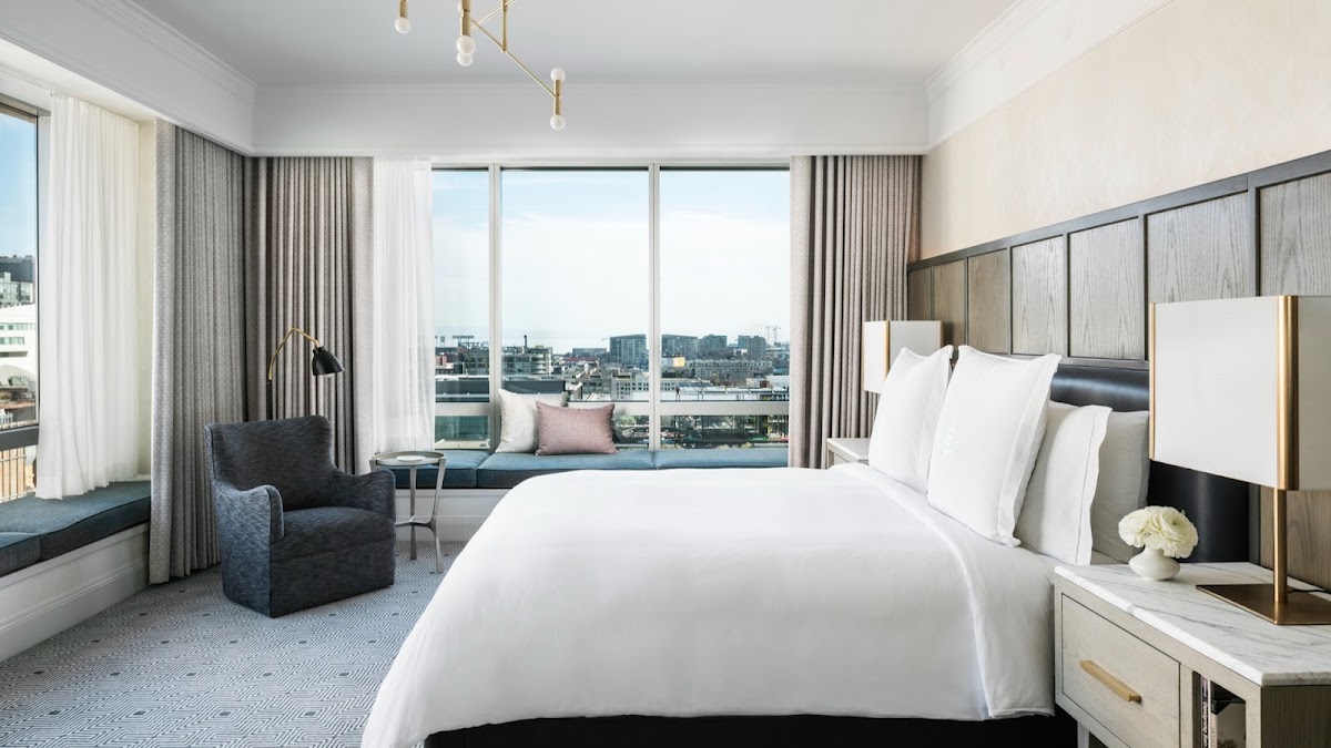 Four Seasons Hotel San Francisco, dog-friendly hotel
