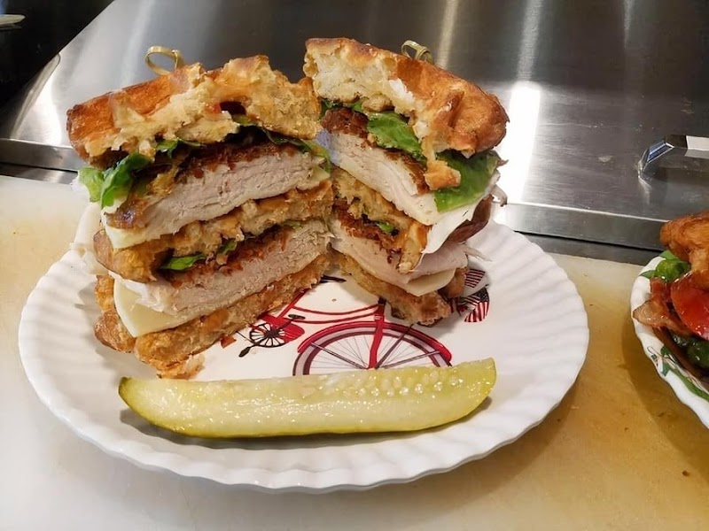 Molli's Cafe photo 3