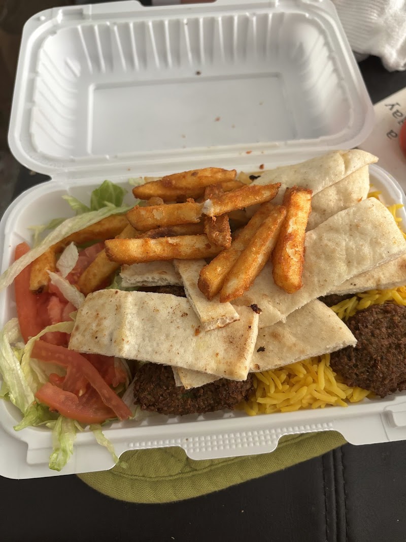 Q Halal Cart photo 3