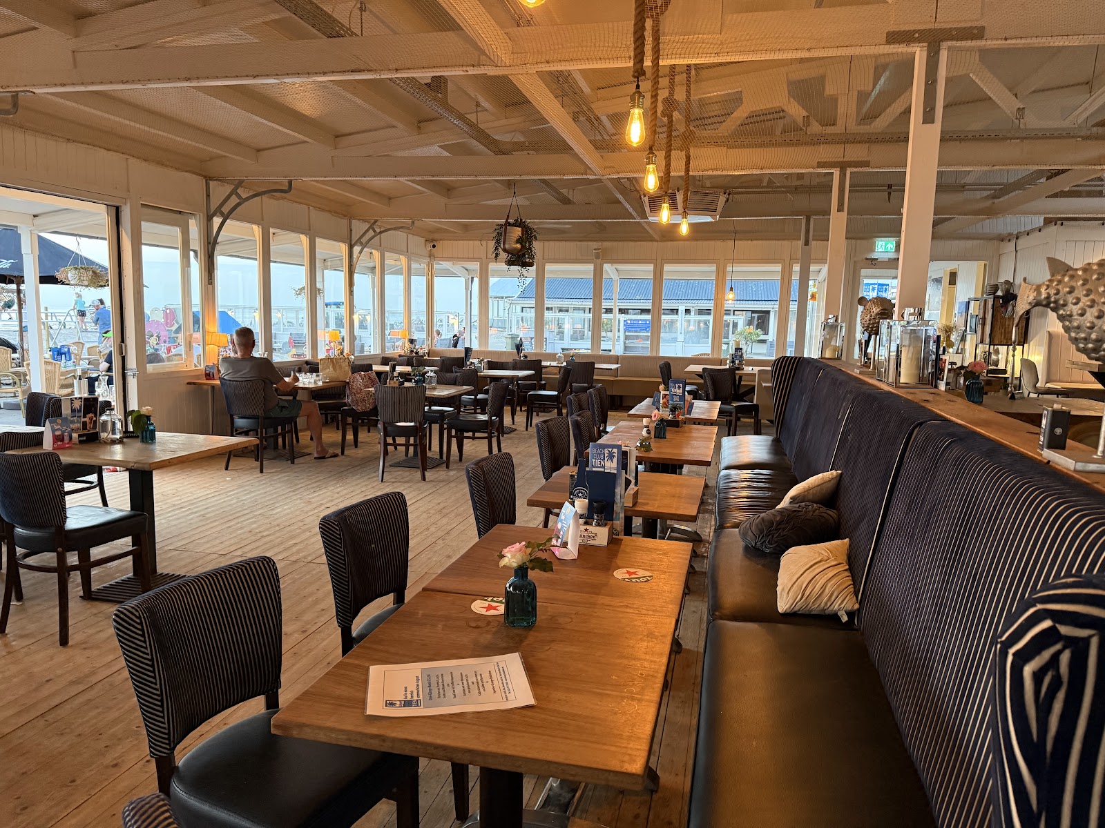 Beach Club Tien mekanı