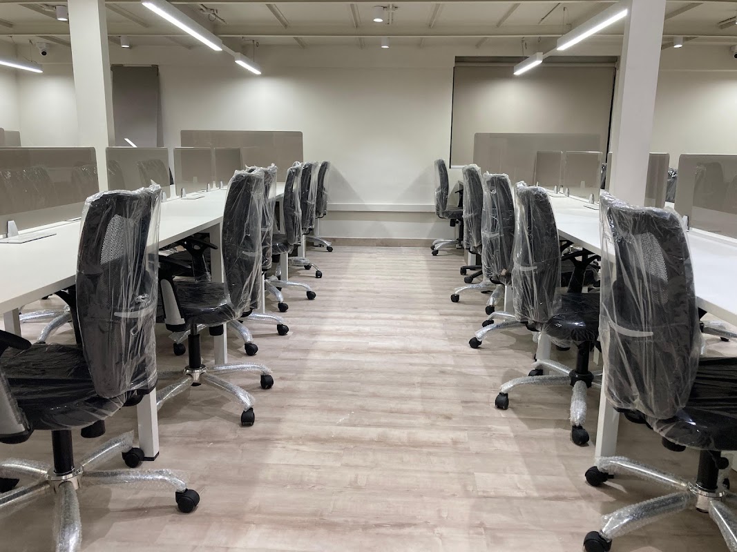 BloomDesk Coworking - Borivali East II