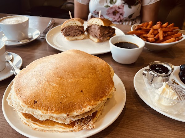 Photo of Lovi's Delicatessen