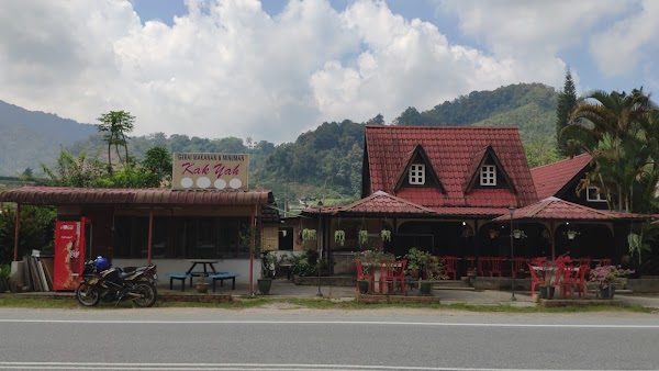 Kedai Kak Yah - Photo 1