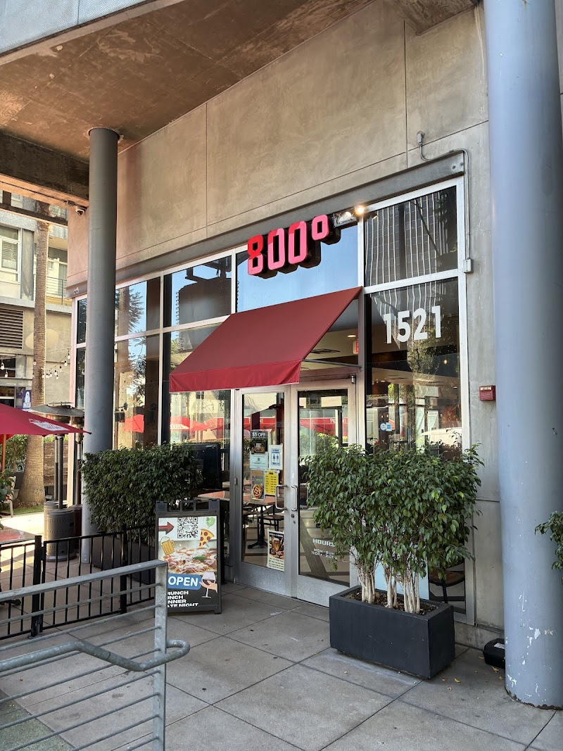 800 Degrees Woodfired Kitchen