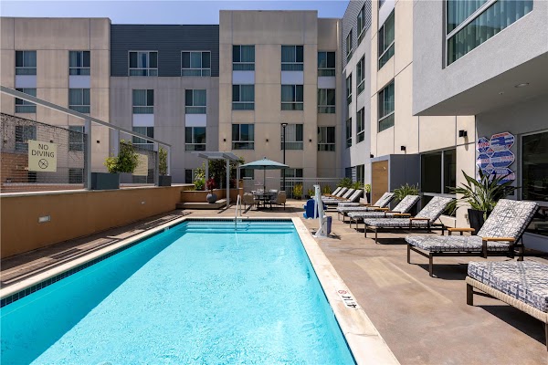 Hampton Inn and Suites Los Angeles - Glendale