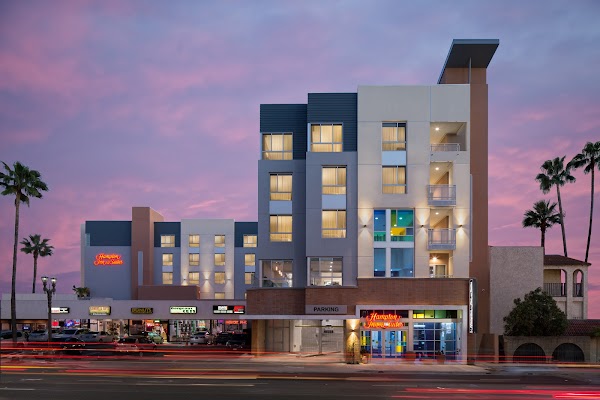 Hampton Inn and Suites Los Angeles - Glendale