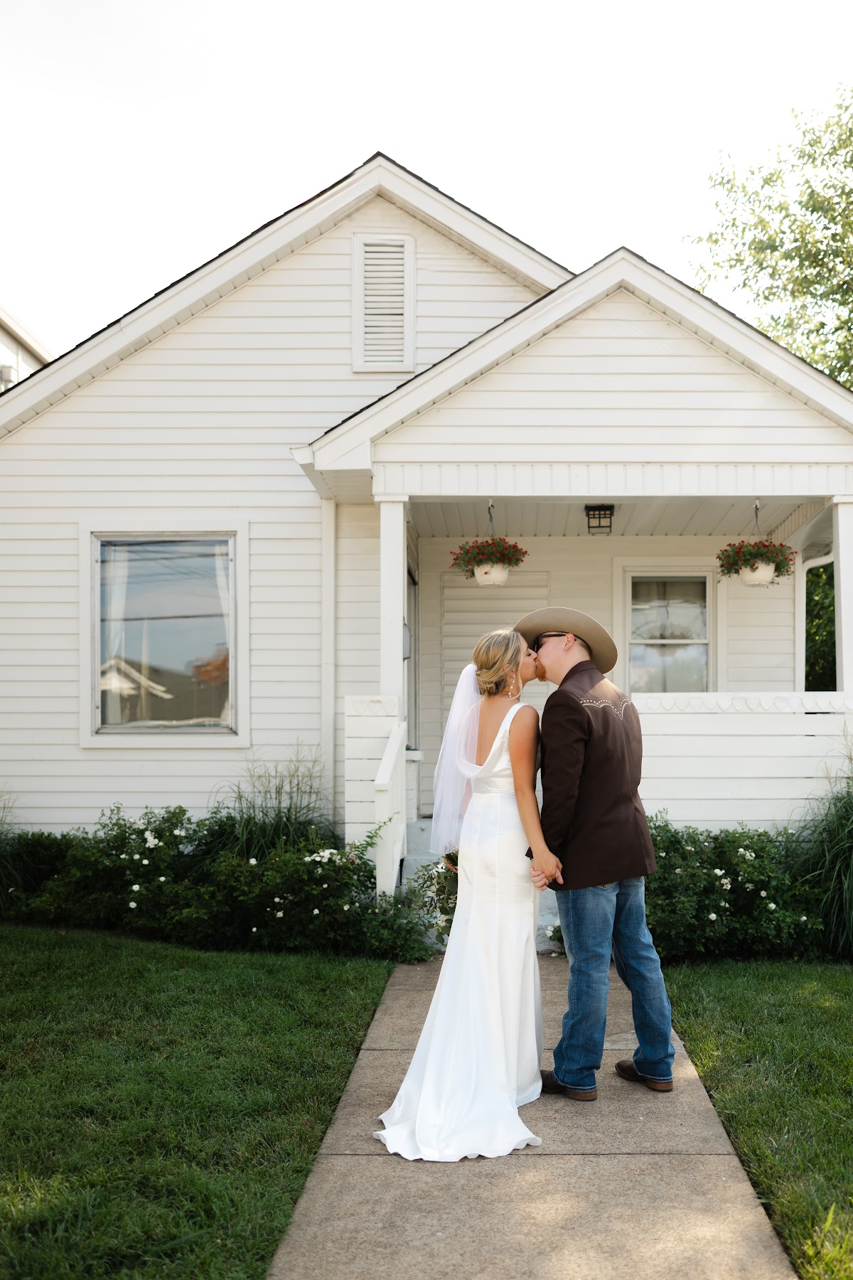 White Velvet Chapel | Weddings & Elopements Nashville: Google Places image 2