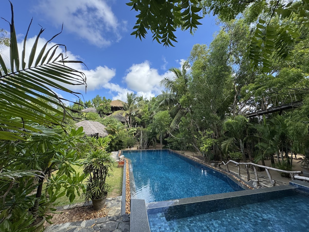 Cinnabar Resort