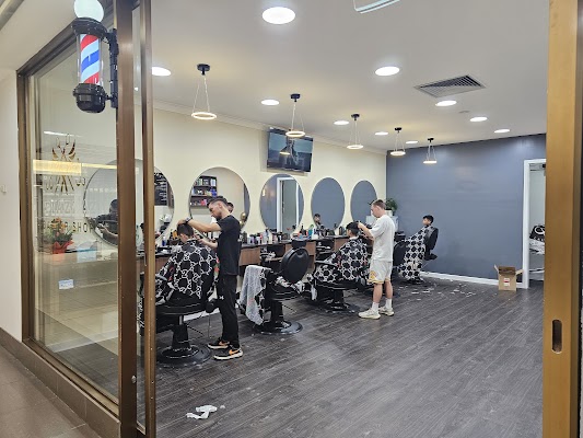 Piazza Barbers photo 2